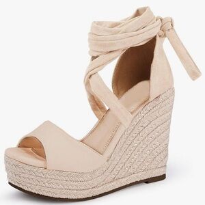NWOT Lace Up Tie Jute Wedges size 8 Nude